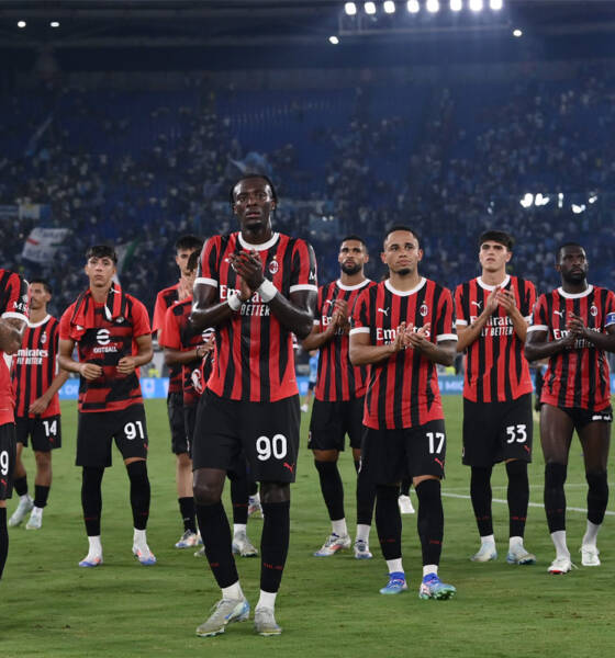 Milan applausi fine partita