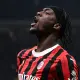 Tammy Abraham esulta dopo aver segnato il gol dell’1-0 nella semifinale di Coppa Italia contro l’Inter a San Siro.