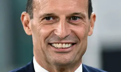 Massimiliano Allegri sorridente in primo piano