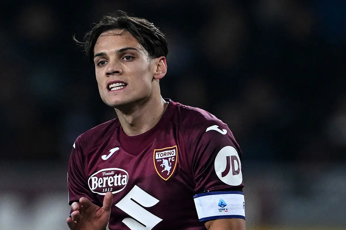 Samuele Ricci del Torino incita i compagni durante una partita di Serie A