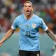 Darwin Nunez esulta a braccia aperte dopo un gol segnato con l’Uruguay