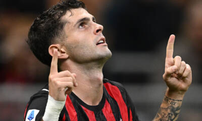 Pulisic esulta dopo il 2-0 del Milan contro il Napoli a San Siro
