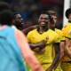 Leao, Fofana, Gabbia e Bartesaghi esultano dopo il rigore del 2-1 del Milan contro la Fiorentina a San Siro, Serie A 2025/26
