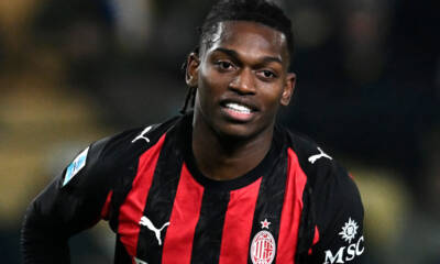 Rafa Leao del Milan in campo durante la partita di Serie A contro il Parma al Tardini